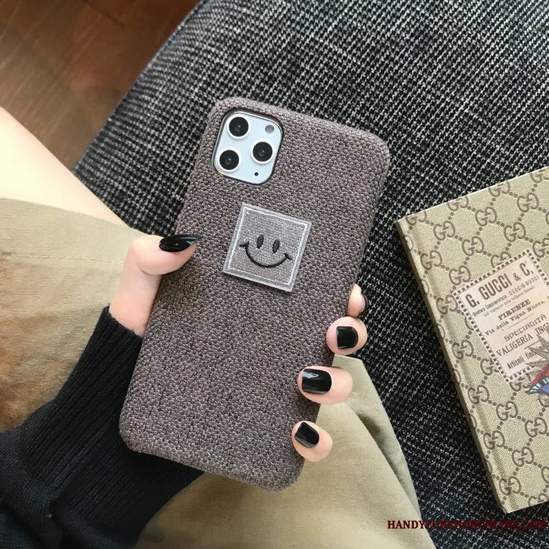 iPhone 11 Pro Max Gris Flanelle Charmant Souriant Coque Fluide Doux De Téléphone